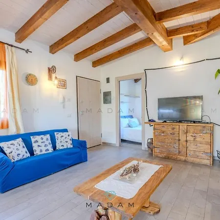 White Apartment Olbia