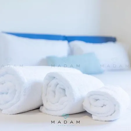 Apartment White *